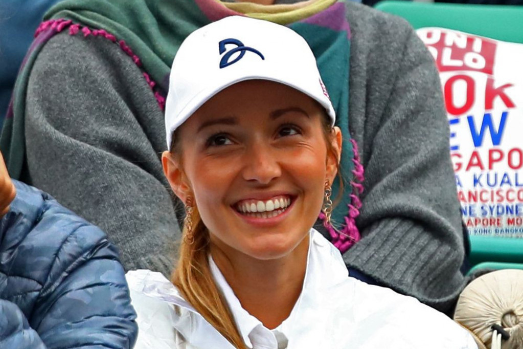 Supruga najboljeg tenisera sveta uslikana u ovome: Ocenite stajling Jelene Đoković (anketa)