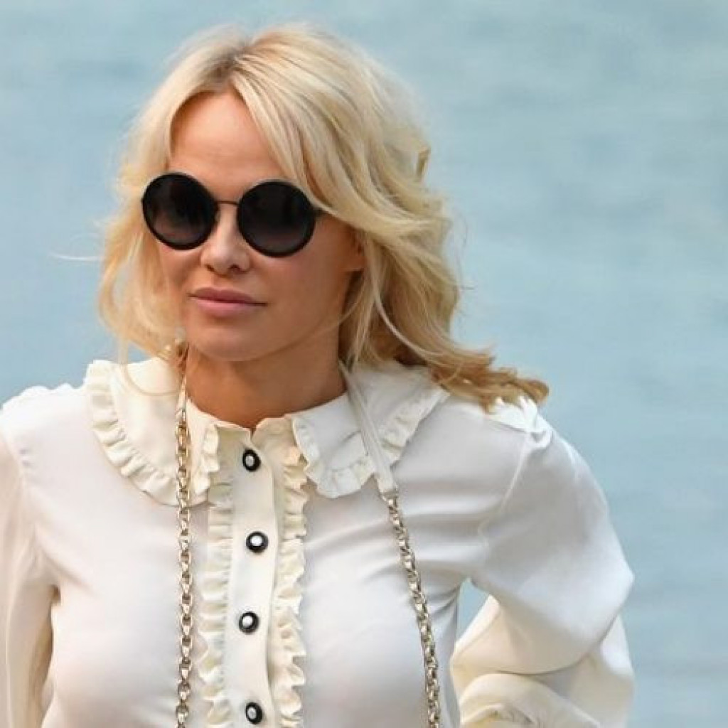 Pamela Anderson posle raskida sa fudbalerom: Slomljena sam, prevarena, boli kao pakao...