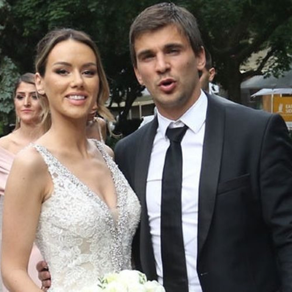 Filip Stojković stao na ludi kamen: Oženio se fudbaler Crvene zvezde, kum mu je čuveni partizanovac (foto galerija)