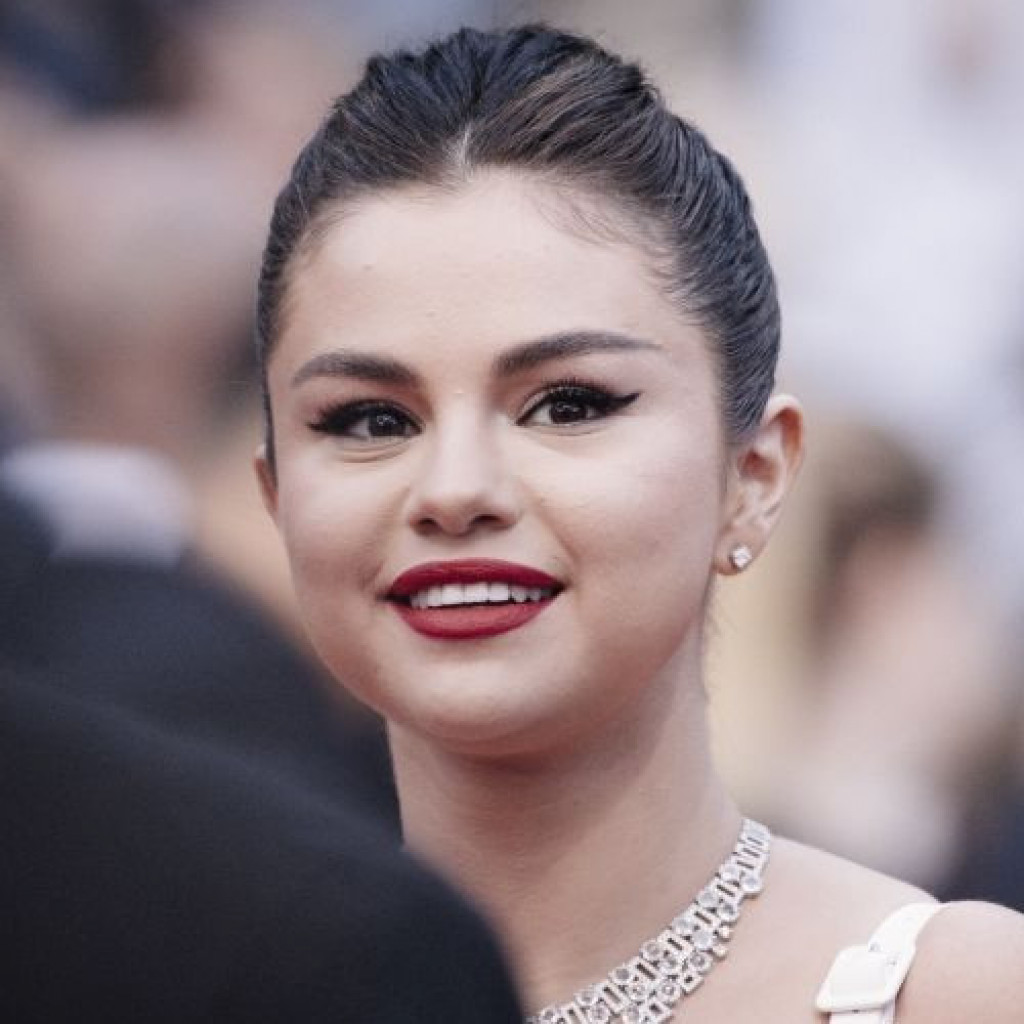 Selena Gomez u Kanu: Louis Vuitton kreacija za premijeru novog filma (foto)