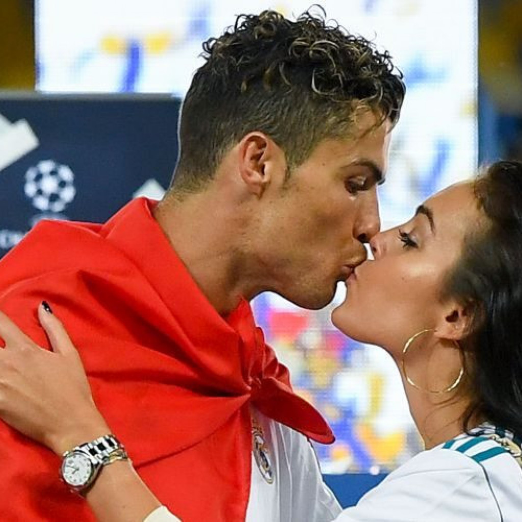 Ronaldo ponosan na verenicu: Kako je Heorhina Rodrigez unovčila zanosne obline (foto)