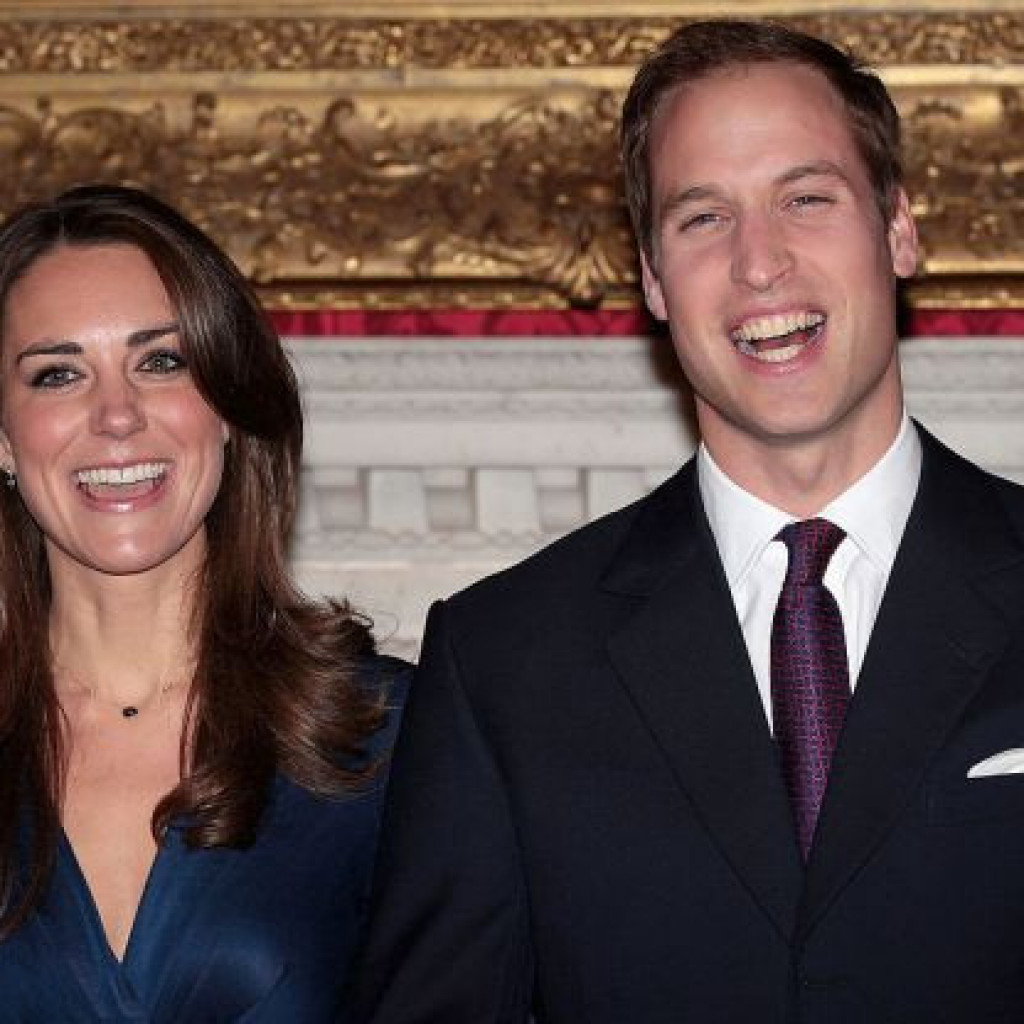 Princ Vilijam i Kejt objavili porodičnu fotografiju, a ovaj detalj iznenadio je javnost!