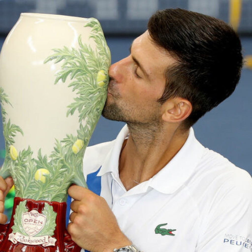 Novak Đoković osvojio 80. trofej i doneo odluku koja je iznenadila svet! (video)