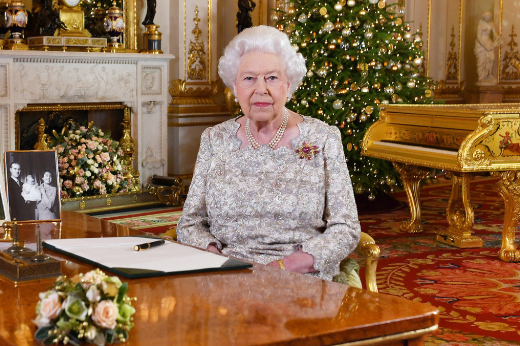 Ona ne ide u tržne centre: Kako kraljica Elizabeta kupuje božićne poklone i šta najčešće bira