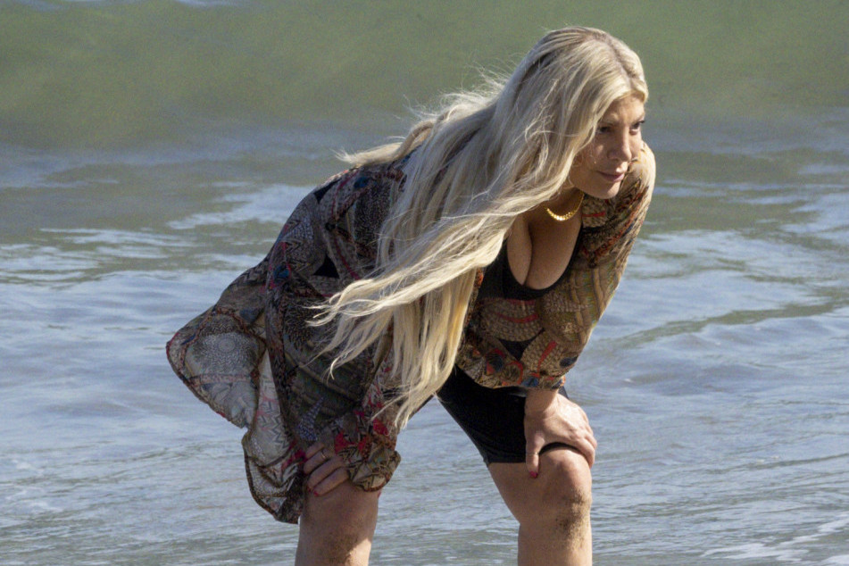 Da li biste je prepoznali: Zvezda Beverli Hilsa snimljena na plaži
