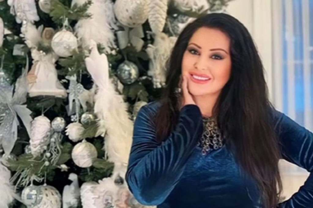 Ona zaista nema konkurenciju: Ovako Dragana slavi Badnje veče, raskošna trpeza i dekoracija koja oduzima dah (video)