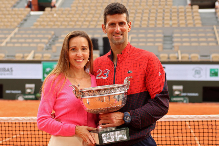 Njegova supruga danas slavi rođendan: Da li znate gde Novak Đoković drži burmu dok igra meč?